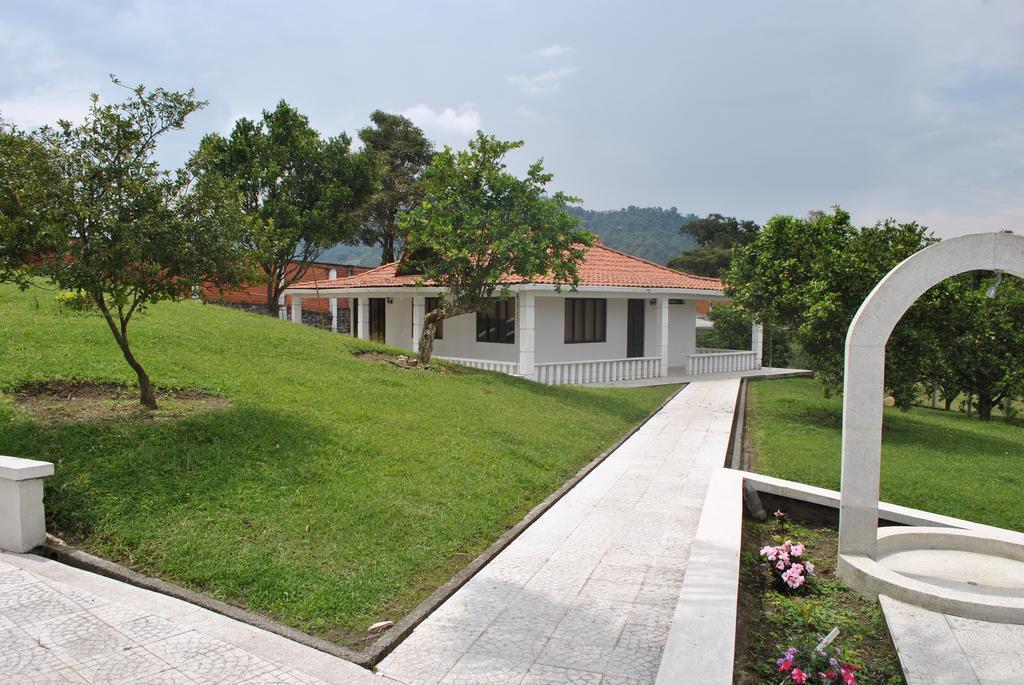 Hostal Don Bernardo Santa Rosa De Cabal Eksteriør bilde